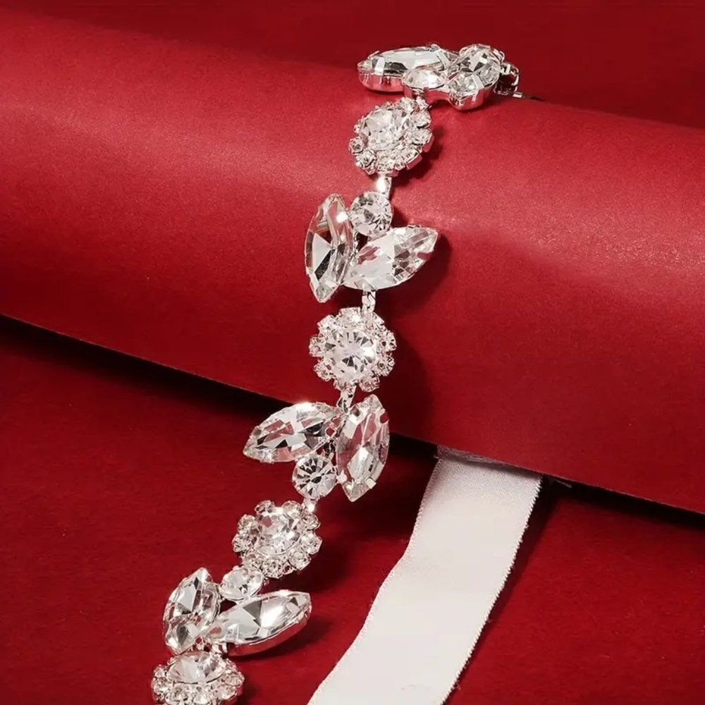 Dainty Rhinestone Wedding Garter Belt For The Bride - Picture 5 of 8